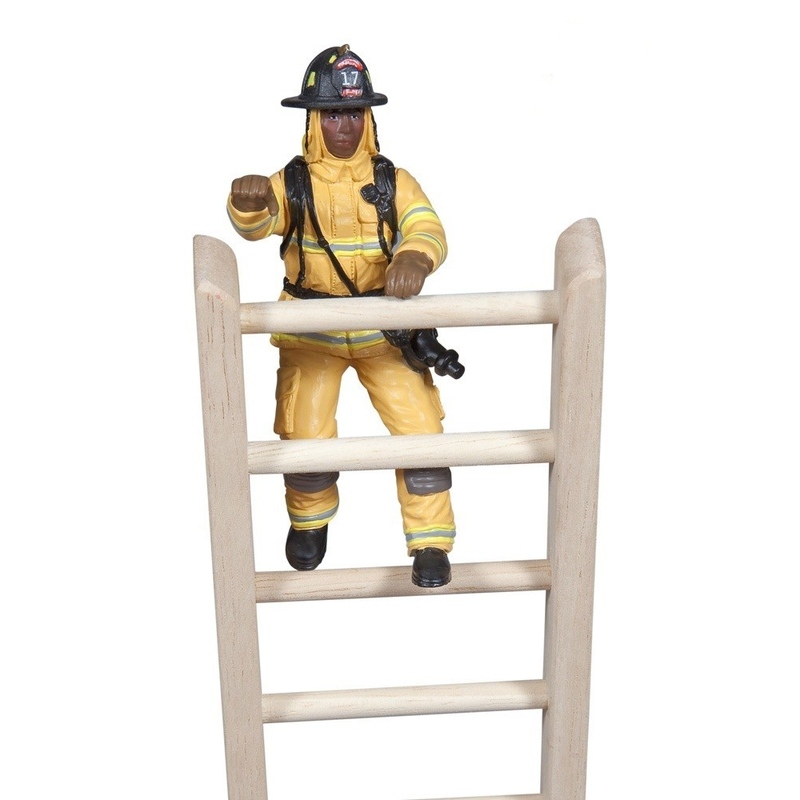 Pompier galben pe scara - Figurina Papo