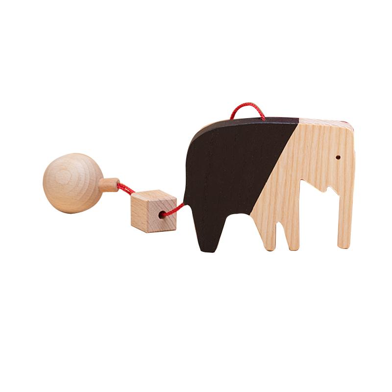 Jucarie din lemn elefant, natur-negru, pentru carusel / centru de activitati, Mobbli imagine
