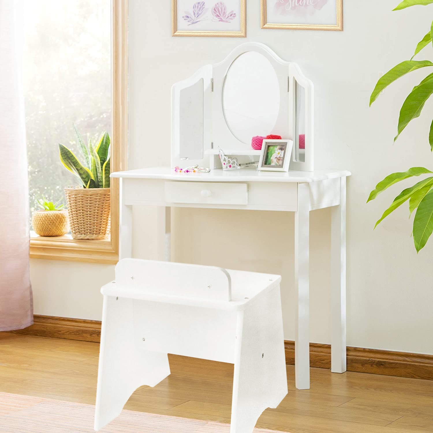 Set masa de toaleta pentru fetite 34.5x48x82 cm, scaun, 3 oglinzi, sertar, design elegant, alb bekid.ro