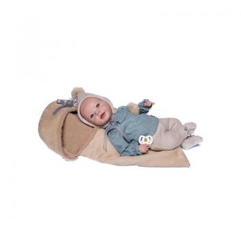 Papusa bebe realist Reborn Unai, bluza de in, pantaloni si caciula de lana, cu saculet de dormit, 46 cm, Guca