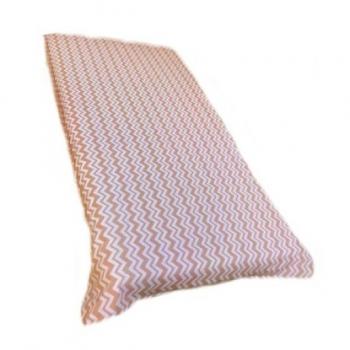 Cearsaf cu elastic pe colt cu imprimeu zig-zag pe bej-140*70 cm