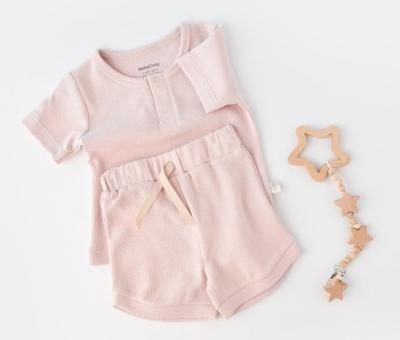 Set tricou cu panataloni scurti - 100% bumbac organic - roz, baby cosy (marime: 6-9 luni)