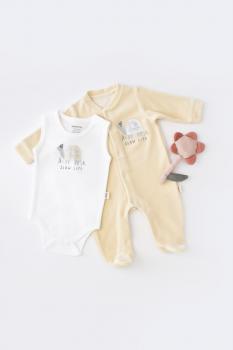 Set broscuta cu salopeta si body din 80%bumbac organic si 20% poliester - crem, baby cosy (marime: 3-6 luni)