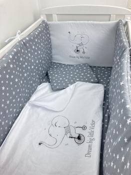 Lenjerie de pătuț bebeluși personalizata imprimata 120x60 cm steluțe albe pe gri -elefantel